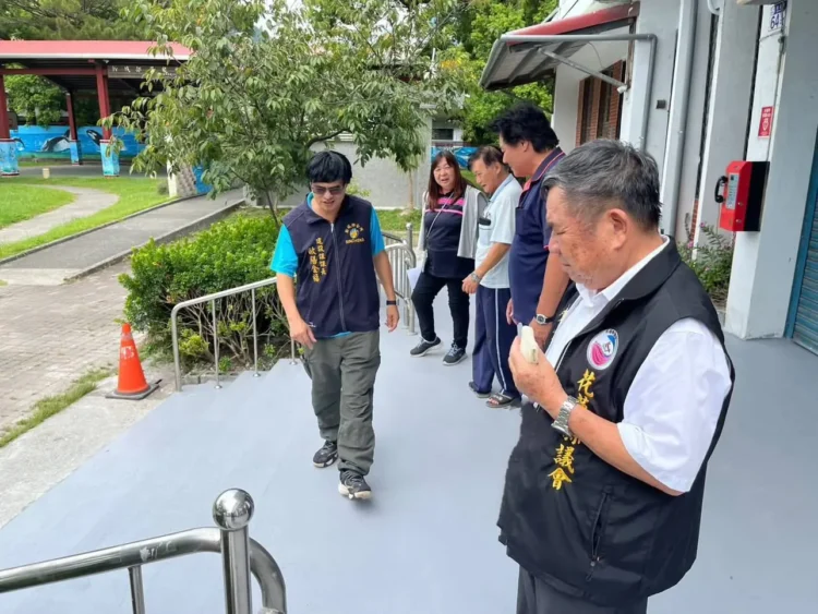 邱光明:新城村活動中心全面升級 讓長輩安全便利參與社群生活 邱光明:新城村活動中心全面升級 讓長輩安全便利參與社群生活