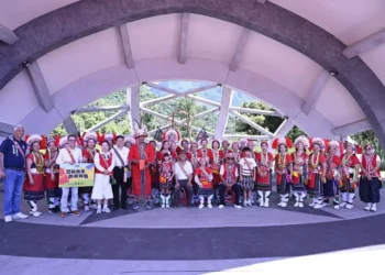 縣長徐榛蔚走訪阿美族部落豐年祭 與族人共享歲時祭儀的喜悅