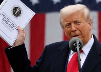 前美國財政部長薩默斯警告：川普關稅政策恐重蹈阿根廷庇隆時代覆轍，恐致製造業雙重衰退，最大贏家是習近平