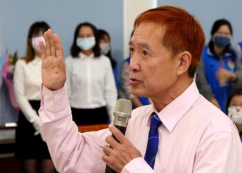 柯總召，有人要借人頭一用