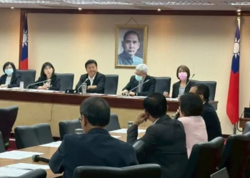 苦民所苦 急民所急》傅崐萁主持三黨朝野協商拍板 協助南台灣災民重建家園 決議行政院下周提出「丹娜絲重建條例」 送立法院審議