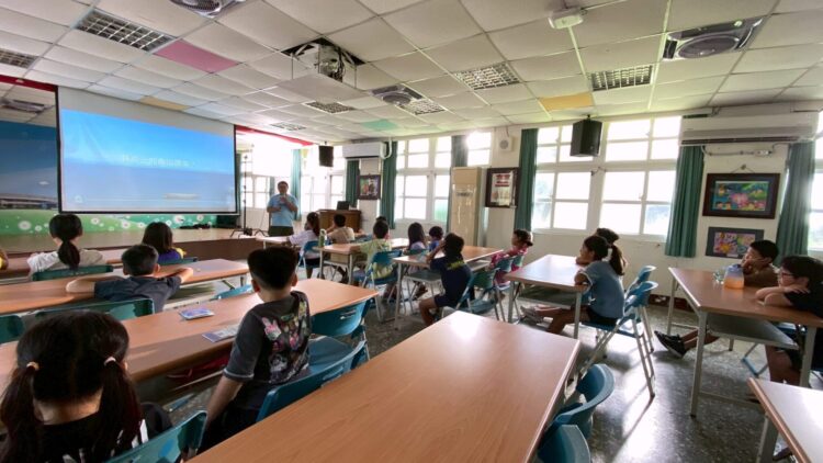 太陽能不只發電！美歐亞綠能深入偏鄉，用永續教育點亮孩子的未來