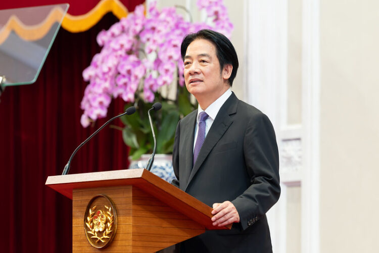 賴清德總統回應罷免與公投結果:四大施政調整全面啟動,能源轉型持續推動臺灣永續發展 賴清德總統回應罷免與公投結果:四大施政調整全面啟動,能源轉型持續推動臺灣永續發展