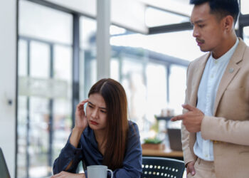 朋友的話總讓妳想太多?5個技巧學會不在乎 做回自己! 朋友的話總讓妳想太多?5個技巧學會不在乎 做回自己!