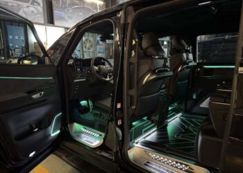 桃園商務車改裝 航空座椅、隔音、電子升級一次到位