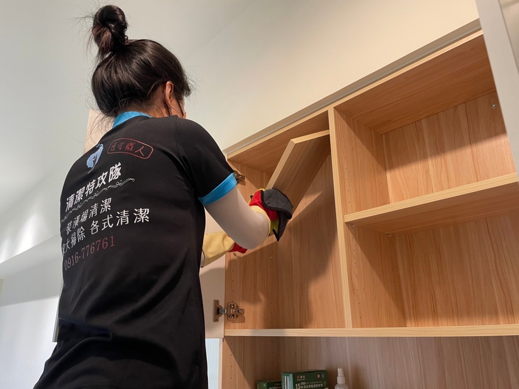 台中裝潢細清首選 清潔團隊精準打擊死角髒汙 台中裝潢細清首選 清潔團隊精準打擊死角髒汙