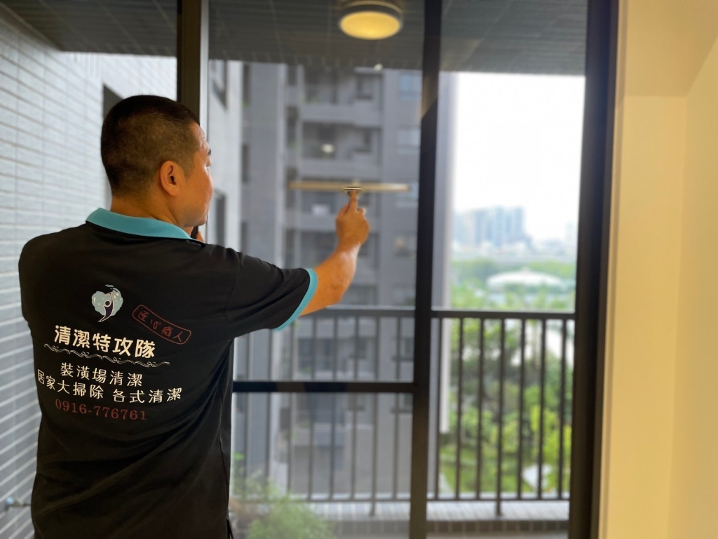 台中裝潢細清首選 清潔團隊精準打擊死角髒汙 台中裝潢細清首選 清潔團隊精準打擊死角髒汙