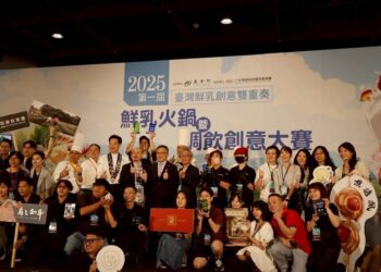 高雄「饌鍋物」擊敗連鎖品牌「築間」 勇奪加盟展鮮乳火鍋大賽冠軍 高雄「饌鍋物」擊敗連鎖品牌「築間」 勇奪加盟展鮮乳火鍋大賽冠軍