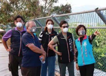 吉安鄉資源回收貯存場火警延燒後續 鄉公所團隊正積極面對進行應變處置 吉安鄉資源回收貯存場火警延燒後續 鄉公所團隊正積極面對進行應變處置