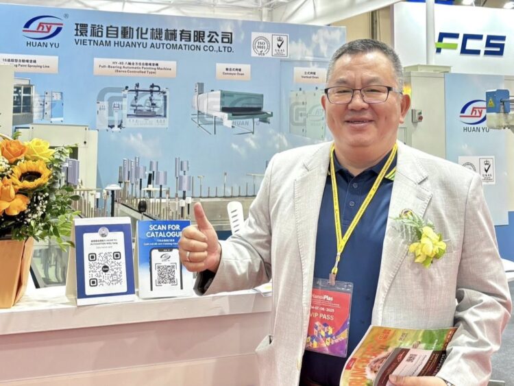 越南台商聯合總會代表大會 洪志華榮膺27屆總會長 越南台商聯合總會代表大會 洪志華榮膺27屆總會長