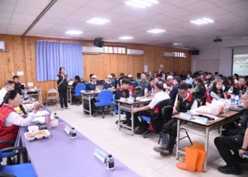 花蓮縣政府召開第11次前進指揮所會議 縣長徐榛蔚強調加速環境清淤 協助鄉親儘早恢復正常生活 花蓮縣政府召開第11次前進指揮所會議 縣長徐榛蔚強調加速環境清淤 協助鄉親儘早恢復正常生活