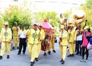 白沙屯媽祖賜福南投 許淑華祈願縣政順利、縣民平安 白沙屯媽祖賜福南投 許淑華祈願縣政順利、縣民平安