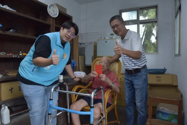 花蓮市公所114年重陽敬老禮金即將發放 魏嘉彥前往訪視百歲人瑞