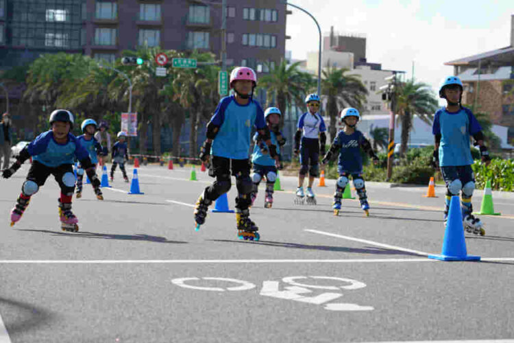 114年議長盃滑輪溜冰賽熱血登場 陳光復勉勵選手邁向「澎湖之光」 114年議長盃滑輪溜冰賽熱血登場 陳光復勉勵選手邁向「澎湖之光」