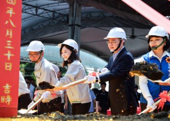 雲林安慶圳大排虎尾糖廠段治理工程開工 行政院長卓榮泰：打造全臺河岸整治與文化資產保存典範