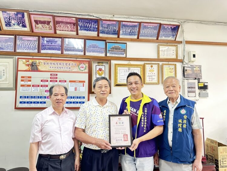 台北府城隍廟再度伸出援手 一份提貨券 托起雷特氏症家庭的日常 台北府城隍廟再度伸出援手 一份提貨券 托起雷特氏症家庭的日常