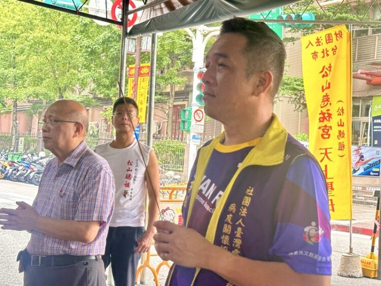 松山慈祐宮中元普渡傳愛 捐贈200組物資並延續特製推車補助 陪伴雷特氏症家庭 松山慈祐宮中元普渡傳愛 捐贈200組物資並延續特製推車補助 陪伴雷特氏症家庭