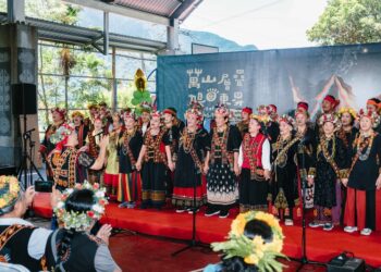 萬山岩雕文化館揭牌啟用 茂林新增文化觀光亮點 「萬山層疊旭日東昇」特展 訴說百年族群故事