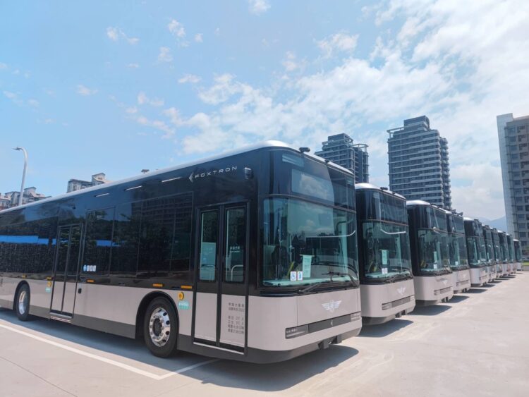 新北智慧公車系統引領六都 全面升級打造低碳永續城市新典範與便捷通勤體驗 新北智慧公車系統引領六都 全面升級打造低碳永續城市新典範與便捷通勤體驗