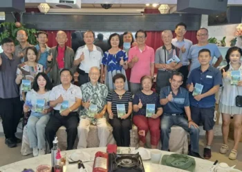 林水木前市長出版《水牛沉思銘言錄》 半世紀格言筆記成冊 期盼為世代點亮人生明燈