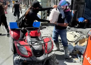 花蓮縣政府克服重重挑戰成功媒合保五總隊進駐 並媒合沙灘車及空拍機業者投入救災行列 花蓮縣政府克服重重挑戰成功媒合保五總隊進駐 並媒合沙灘車及空拍機業者投入救災行列