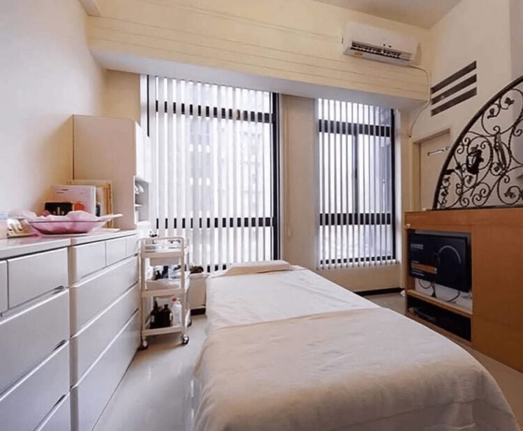 Anita美容室霧眉團隊正式進駐 Anita美容室霧眉團隊正式進駐