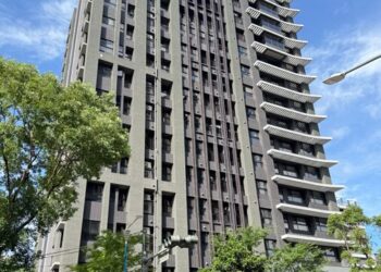 新北房市急凍！114年8月份房市交易移轉棟(戶)數減少15.2% 買賣件數也跌16.2%