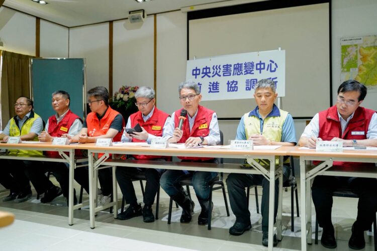 賴建信總協調官：協調各部會全力救災 協助花蓮馬太鞍溪受災民眾儘快恢復日常生活