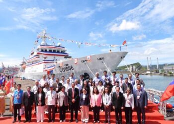 副總統親臨主持 海巡署花蓮艦交船暨CG1007命名下水典禮隆重舉行 強化東部海域防線