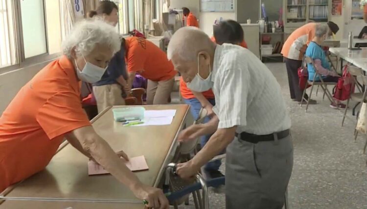 缺床近9千床!衛福部推長照3.0 業界籲鬆綁制度 缺床近9千床!衛福部推長照3.0 業界籲鬆綁制度