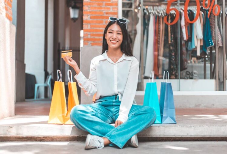 百貨電商周年慶、黑五、雙11購物節「銷售戰」升級 品牌如何突圍?簡訊王:訊息精準觸及潛客才是關鍵戰力! 百貨電商周年慶、黑五、雙11購物節「銷售戰」升級 品牌如何突圍?簡訊王:訊息精準觸及潛客才是關鍵戰力!