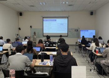 智慧方案攜手塑膠中心推動 AI 協助塑膠業報價、品管、文件管理自動化 智慧方案攜手塑膠中心推動 AI 協助塑膠業報價、品管、文件管理自動化