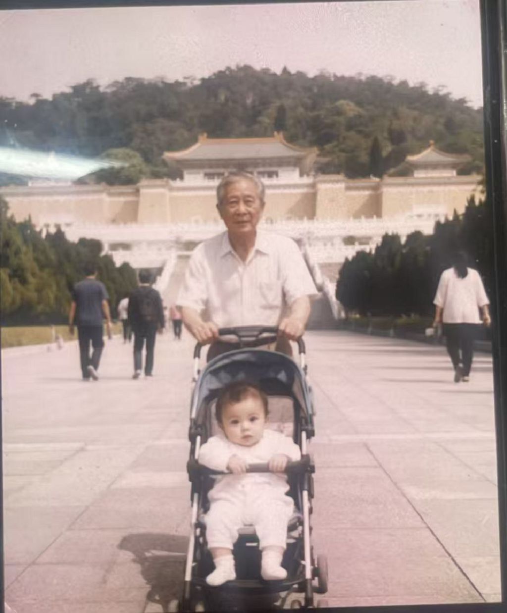 文化交融的美麗使者！舞蹈教師陳鑫雅代表台灣出征2025萬國小姐全球總決賽
