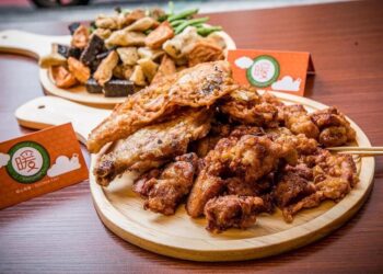 板橋人氣炸雞 巷弄唐揚雞飄香 板橋人氣炸雞推薦 巷弄唐揚雞飄香 特製醬汁一試成主顧