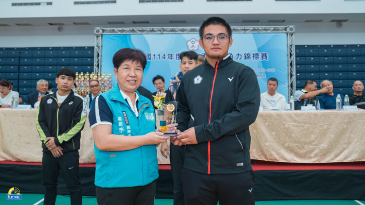 角力》戰士莊宇橋榮耀染血 抱傷征服角力場 角力》戰士莊宇橋榮耀染血 抱傷征服角力場