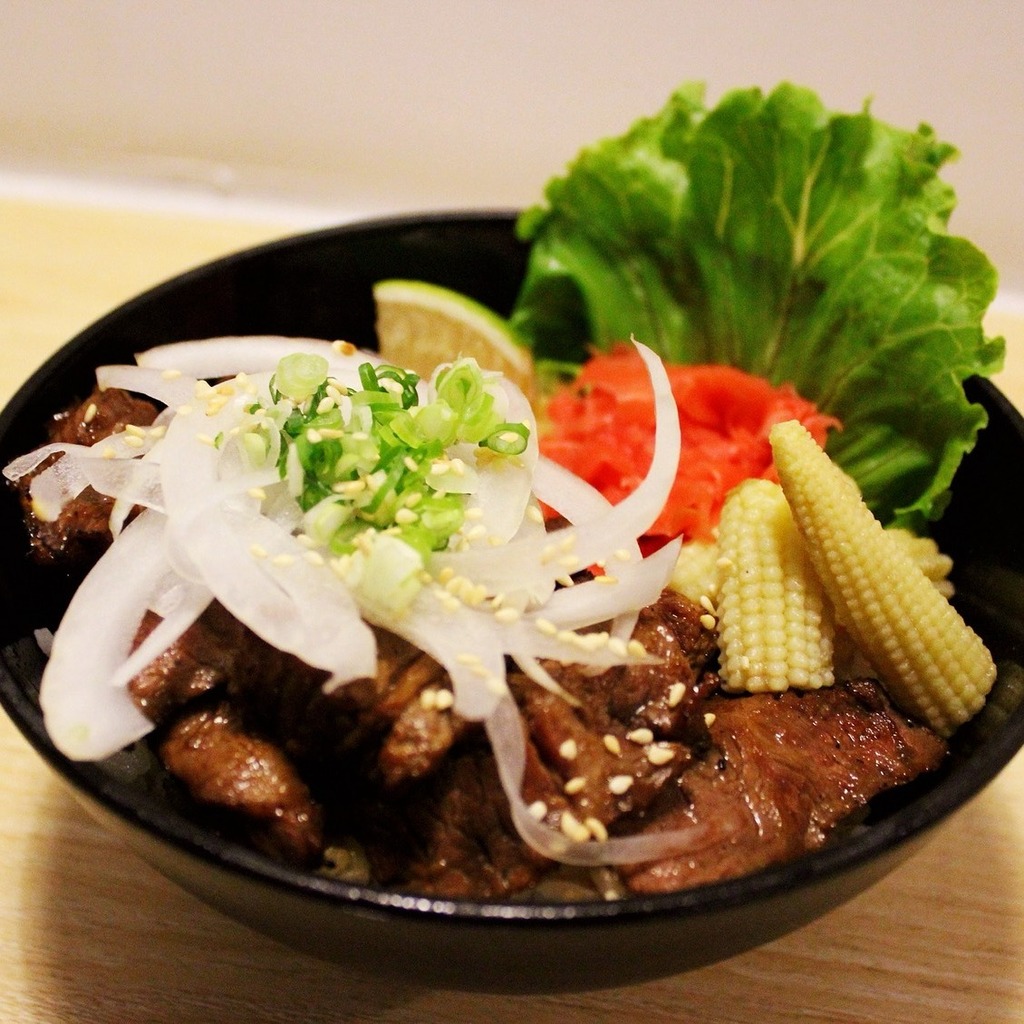 台中西區丼飯專賣店 一開蓋就噴香 炙燒香氣讓人秒餓 台中西區丼飯專賣店 一開蓋就噴香 炙燒香氣讓人秒餓