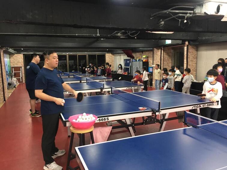 台北中山區桌球教室推薦 松育桌球館專業訓練打造全齡學習環境