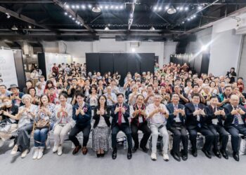 「2025台灣卓越印刷設計展」不在對位,翻轉印刷設計新視界——於高雄駁二盛大開幕 「2025台灣卓越印刷設計展」不在對位,翻轉印刷設計新視界——於高雄駁二盛大開幕