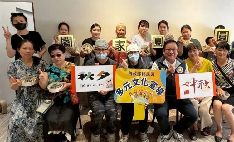 跨越月光下的邂逅 移民署邀一起共度韓國秋夕