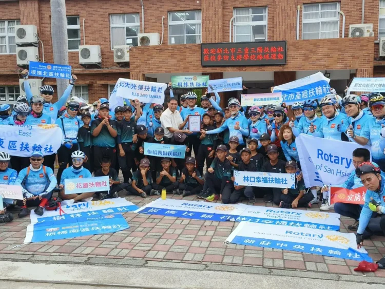 扶輪3490地區公益環島第六天 愛心停靠豐田國小攜手守護偏鄉棒球夢 扶輪3490地區公益環島第六天 愛心停靠豐田國小攜手守護偏鄉棒球夢