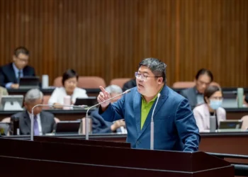 落實土地正義 蔡易餘促行政院「公地放領」全國實施 落實土地正義 蔡易餘促行政院「公地放領」全國實施