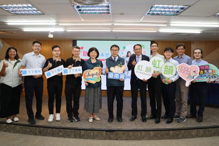 虹韻助聽器、丁丁藥局捐3百萬元助聽器 黃偉哲:善行義舉助弱勢「聽力」人權 虹韻助聽器、丁丁藥局捐3百萬元助聽器 黃偉哲:善行義舉助弱勢「聽力」人權