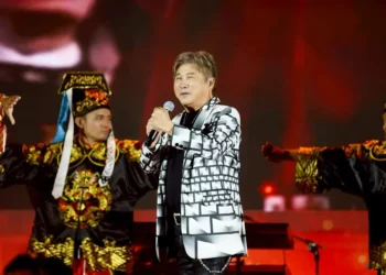 國慶晚會雙王雙后合體!胡瓜白冰冰重現鑽石舞台掀全場高潮 國慶晚會雙王雙后合體!胡瓜白冰冰重現鑽石舞台掀全場高潮