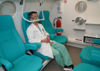 耳中風!倚仗年輕長期熬夜 妙齡女突發性耳聾 耳中風!倚仗年輕長期熬夜 妙齡女突發性耳聾