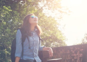 【最新調查】台灣六成國人維生素D不足!專家警告:「防曬一族」反成健康陷阱 【最新調查】台灣六成國人維生素D不足!專家警告:「防曬一族」反成健康陷阱