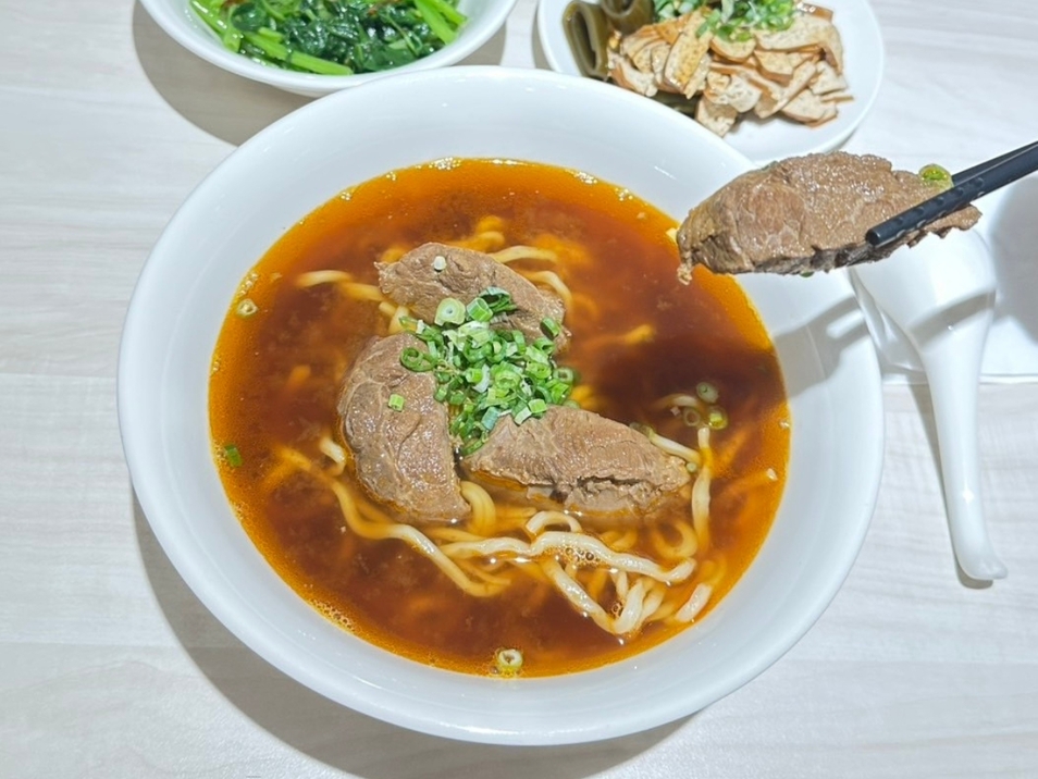 板橋紅燒牛肉麵推薦 隱藏巷弄清燉紅燒雙湯頭古早味 板橋紅燒牛肉麵推薦 隱藏巷弄清燉紅燒雙湯頭古早味