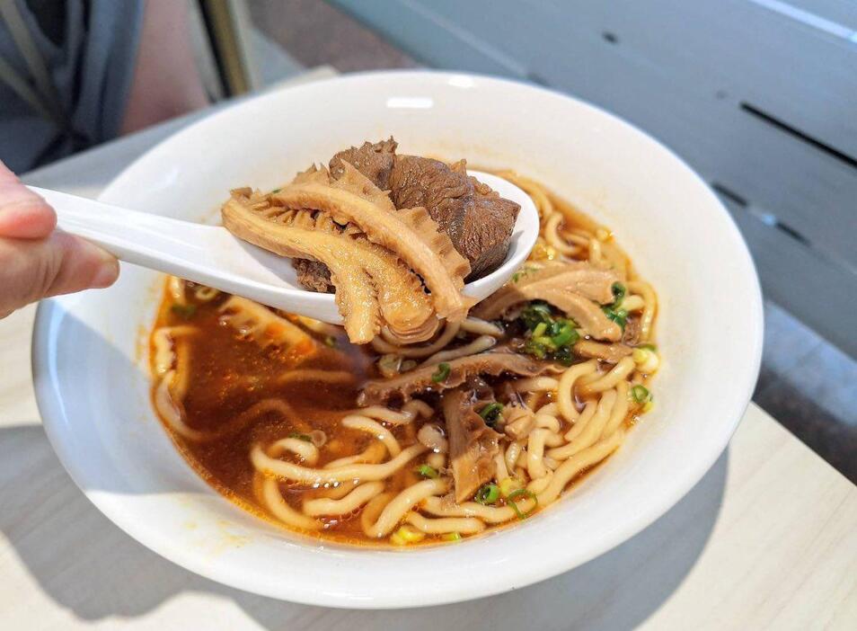 板橋紅燒牛肉麵推薦 隱藏巷弄清燉紅燒雙湯頭古早味 板橋紅燒牛肉麵推薦 隱藏巷弄清燉紅燒雙湯頭古早味