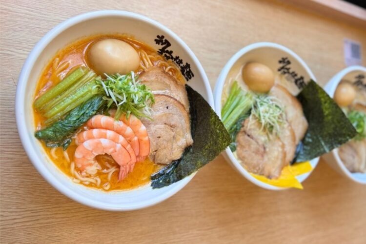 高雄左營日式拉麵 25年料理經驗熬出蝦香濃郁湯底 高雄左營日式拉麵 25年料理經驗熬出蝦香濃郁湯底