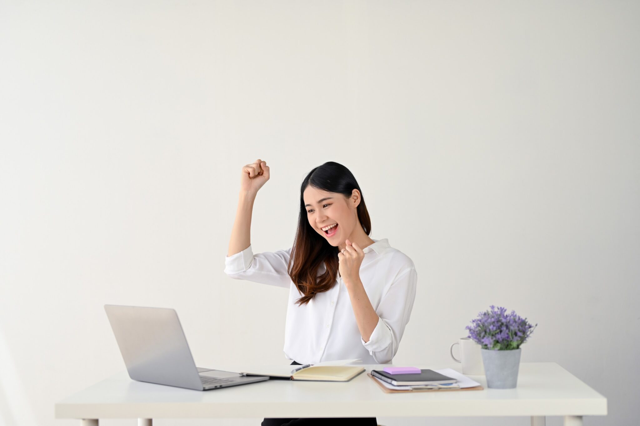 職場太崩潰?高績效人士教妳用8句話把情緒按下靜音鍵 職場太崩潰?高績效人士教妳用8句話把情緒按下靜音鍵