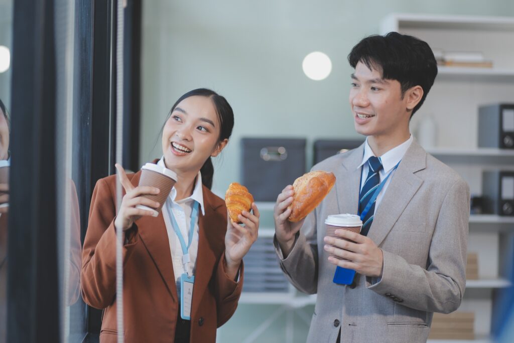 愛情訊號藏不住!男生對妳有好感的6個「身體反應」快來對照看看 愛情訊號藏不住!男生對妳有好感的6個「身體反應」快來對照看看